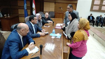 محافظ البحيرة يلتقي بـ 33 مواطن لحل مشاكلهم