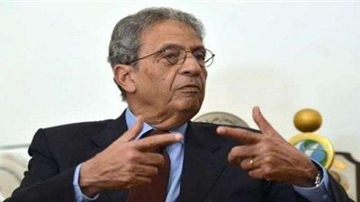 عمرو موسي يتدخل لحل أزمة محمد فؤاد و«المستشار»