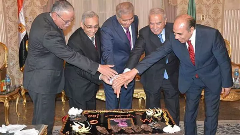 بمناسبة العيد القومي الـ 100.. تكريم آخر 4 محافظين سابقين في المنيا