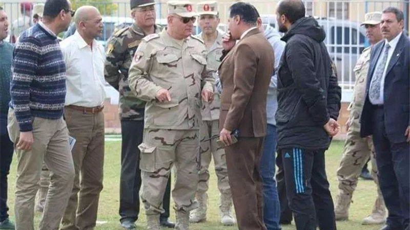 بالصور.. مساعد وزير الدفاع يتفقد استاد الإسماعيلية استعدادا لأمم إفريقيا