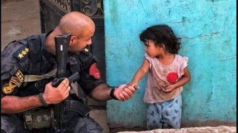 «العيون الحارسة» ترسم الابتسامة على وجوه أطفال المنيا البريئة