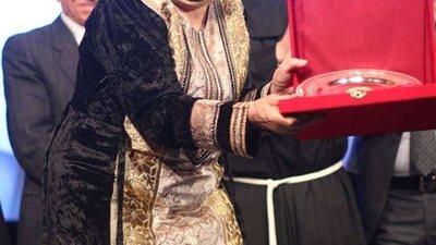 فاطمة عيد تشعل احتفالية الكاثوليكي ب