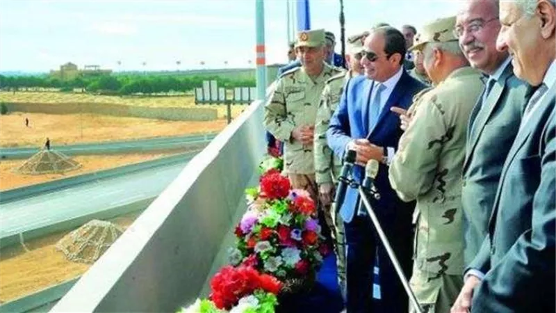 السيسي يفتتح المرحلة الآخيرة من الطريق الدائري الإقليمي