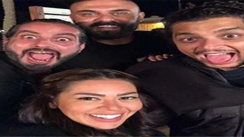 لقاء الخميسي تروج لمسلسلها الجديد «أبواب الشك»