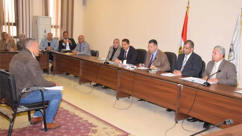 محافظ بني سويف يقرر صرف مساعدات لبعض الحالات الإنسانية الأولى بالرعاية