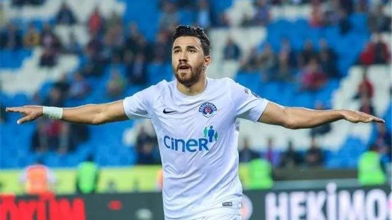 تريزيجيه يخفق في التتويج  بجائزة أفضل لاعب