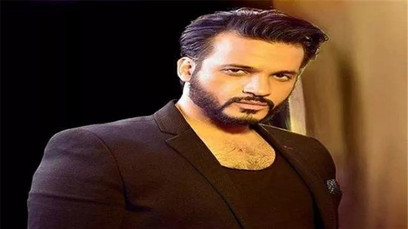 إيساف يقيم دعوى «سب وقذف» ضد منة شعبان