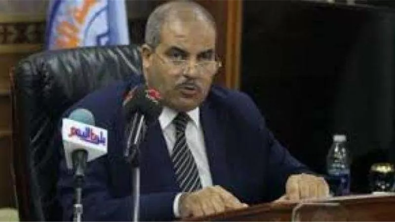رئيس جامعة الأزهر يقدم الدعم لمحافظة الشرقية في ”القضاء على فيروس سي”
