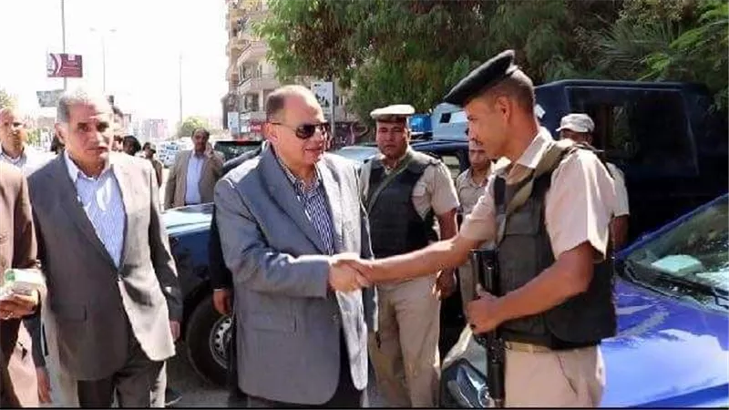 محافظ الفيوم يواصل جولاته المدرسية ويتفقد عدداً من الشوارع والميادين