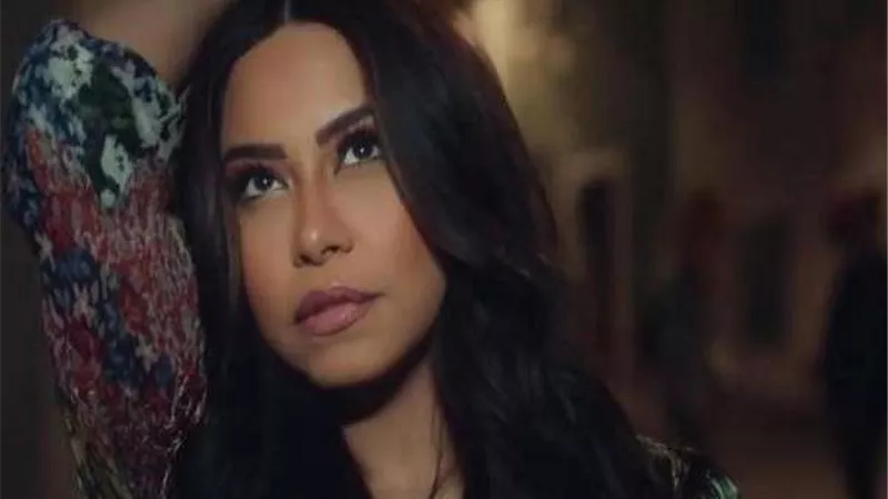 شيرين عبد الوهاب تبكي على الهواء: أنا غلطانة ومش بعرف أرتب أفكاري