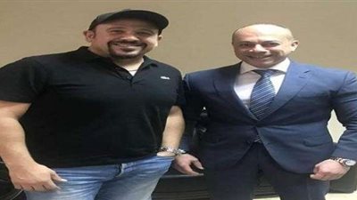 هشام عباس يتعاقد على تقديم برنامج أسبوعي على قناة الحياة