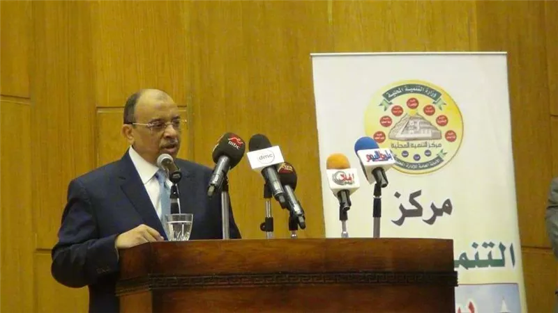 وزير التنمية المحلية: ليس كل ما يقال على مواقع التواصل الاجتماعي 