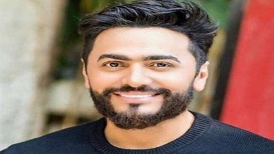 تامر حسني يشجع جمهوره على الذهاب 