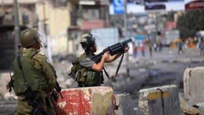 قوات الاحتلال تطلق الغاز المسيل للدموع على المتظاهرين في«غزة»