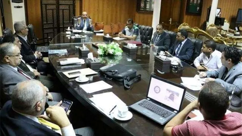 رئيس جامعة بني سويف: توفير  سيارات لأعضاء هيئة التدريس استعدادا للعام الدراسي