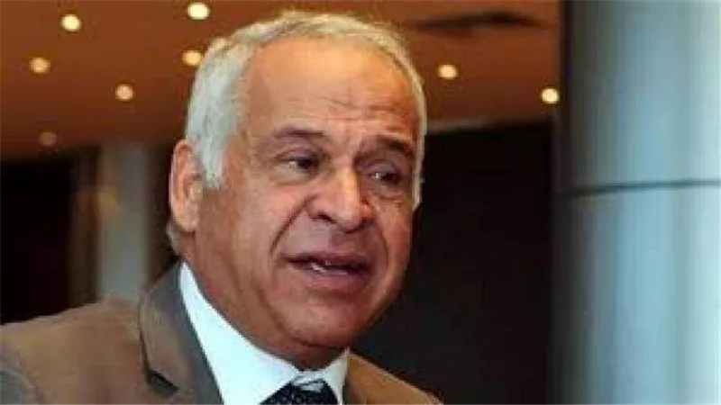 فرج عامر : الكيل بمكيالين شعار ” اتحاد الكرة ”