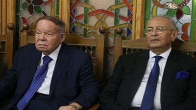 فتحى سرور يقدم واجب العزاء في وفاة شقيق بهاء أبو شقة