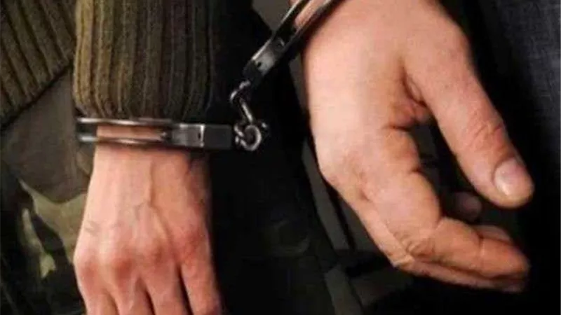 سقوط عاطلين سرقا دراجة بخارية تابعة لقسم شرطة المعصرة بحلوان