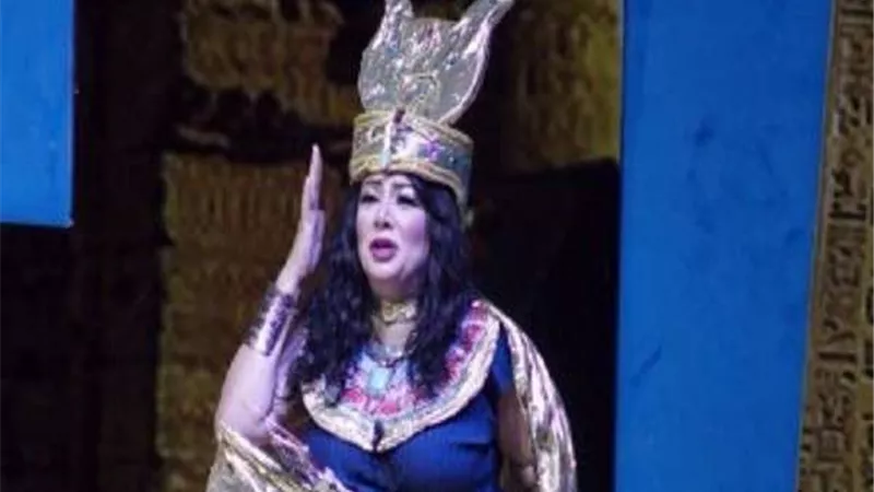 انتصار تعود مجددًا لخشبة المسرح بـ 