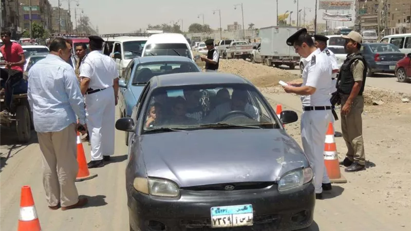 انتشار سيارات الإغاثة المرورية وحملات المخدرات على الطرق