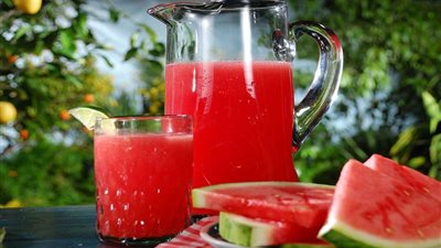 طريقة عمل عصير البطيخ الطازج