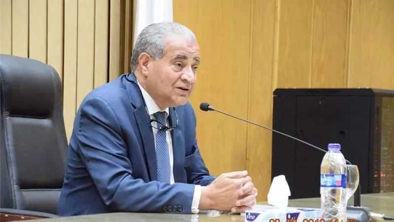مصيلحي يشدد على توفير الاحتياطي الإستراتيجي للسلع خلال شهر رمضان