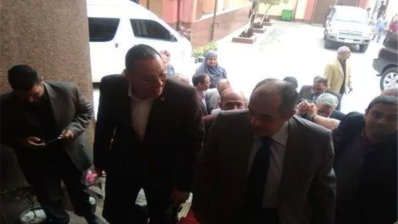 وزير الزراعة يصل الشرقية لتفقد عدد من المشروعات