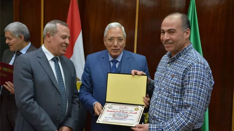 تكريم ٧ مستشفيات في مكافحة العدوي بالدقهلية
