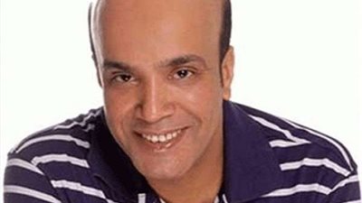 سليمان عيد يتغزل في زوجته وابنته (صورة)