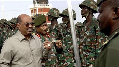 اعتقال أكثر من 100 شخصية سياسية وعسكرية في السودان