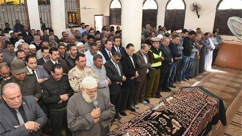 تشييع جثمان شهيد الشيخ زويد بمسقط رأسه في الشرقية