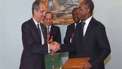 السيسي يعقد جلسة ثنائية مع الرئيس الإيفواري