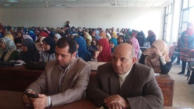 بالصور.. أهمية المشاركة السياسية فى ندوة بزفتى