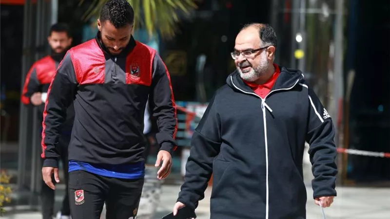 الجهاز الطبي للأهلي يطمئن على عاشور