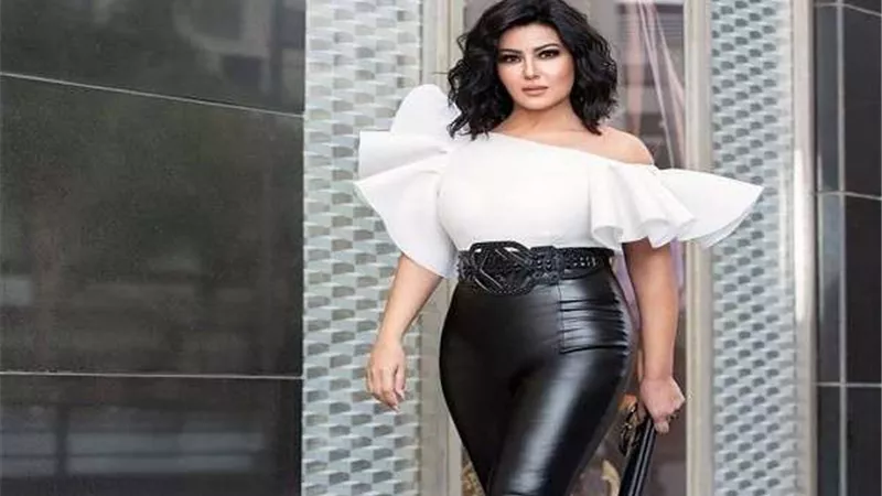 سمية الخشاب عن انفصالها: الطلاق رزق