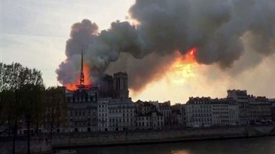 الخارجية: نتابع ببالغ الأسى والحزن حادث حريق كاتدرائية نوتردام بفرنسا
