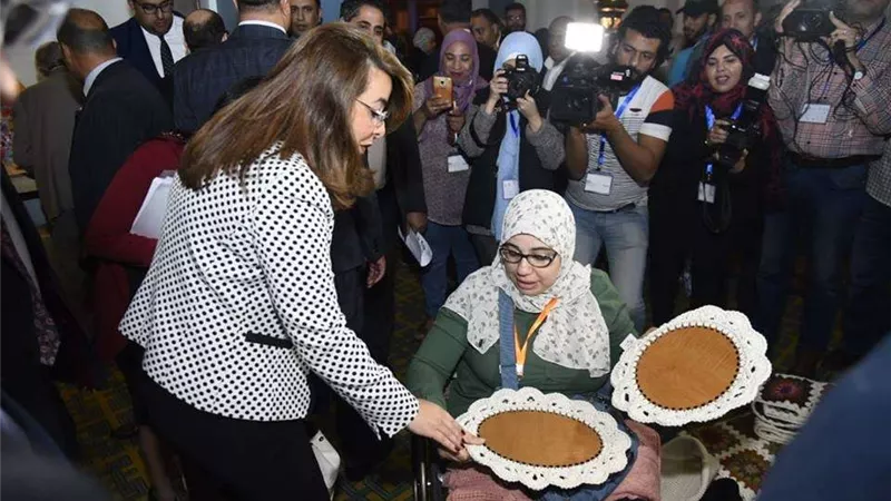 اليوم.. غادة والي تفتتح معرض الحرف اليدوية