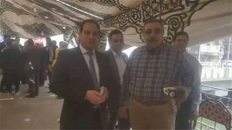 القائم بأعمال نقيب الصيادلة يدلي بصوته في انتخابات التجديد النصفي