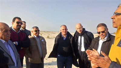 وزير الري في زيارة ميدانية لمشروعات حماية الشواطئ بهولندا