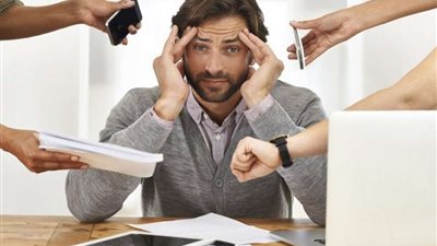 قد تصاب بأمراض خطيرة.. نصائح للتخلص من توتر وإجهاد العمل