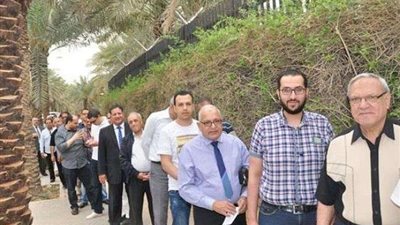 بدء توافد المصريين على مقر السفارة المصرية بالكويت للمشاركة في الاستفتاء
