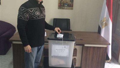 رغم سوء الطقس.. المصريون فى إيران يتوافدون للتصويت على تعديلات الدستور