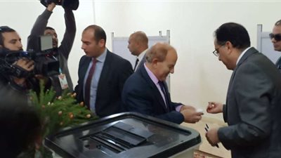 بالصور.. مدبولي يدلي بصوته في الاستفتاء على التعديلات الدستورية
