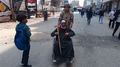 مجند يساعد 