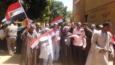 إقبال كثيف من المواطنين بالبصيلية للمشاركة فى التعديلات الدستورية