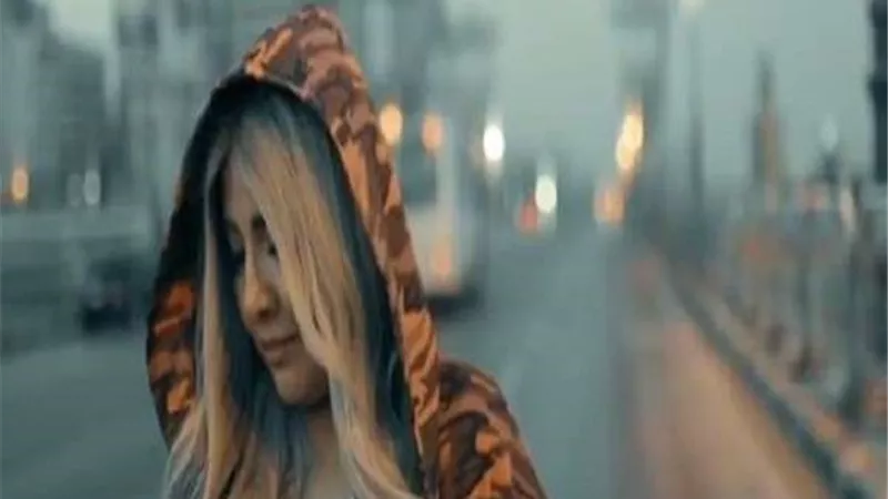 بالفيديو.. مي كساب تطرح برومو أغنية متغيرة بلوك غريب