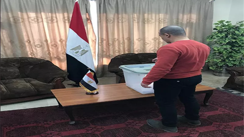 بالصور.. المصريون في أفغانستان يشاركون بالاستفتاء على التعديلات الدستورية