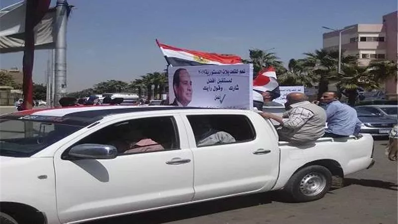 بالصور.. مسيرة لأعضاء 