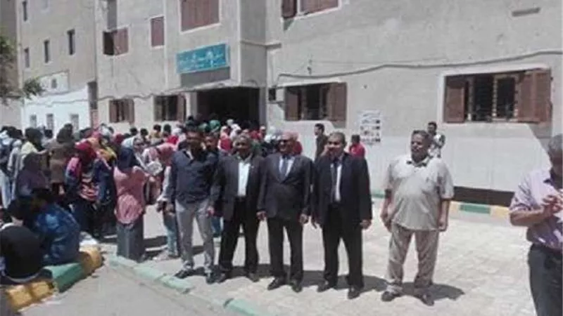 بالصور.. توافد المواطنين بمحافظة قنا للمشاركة في الاستفتاء على الدستور