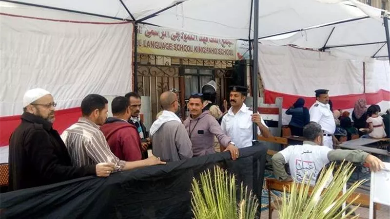 بالصور.. إقبال المواطنين بمدينة نصر للتصويت في الاستفتاء على تعديل الدستور